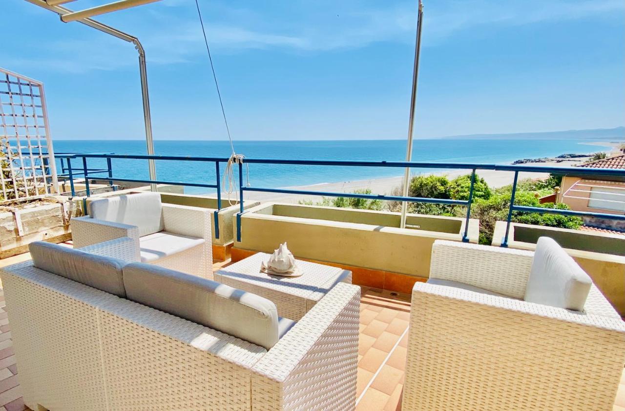 The Dream - Seafront Loft Apartment Giardini Naxos Ngoại thất bức ảnh